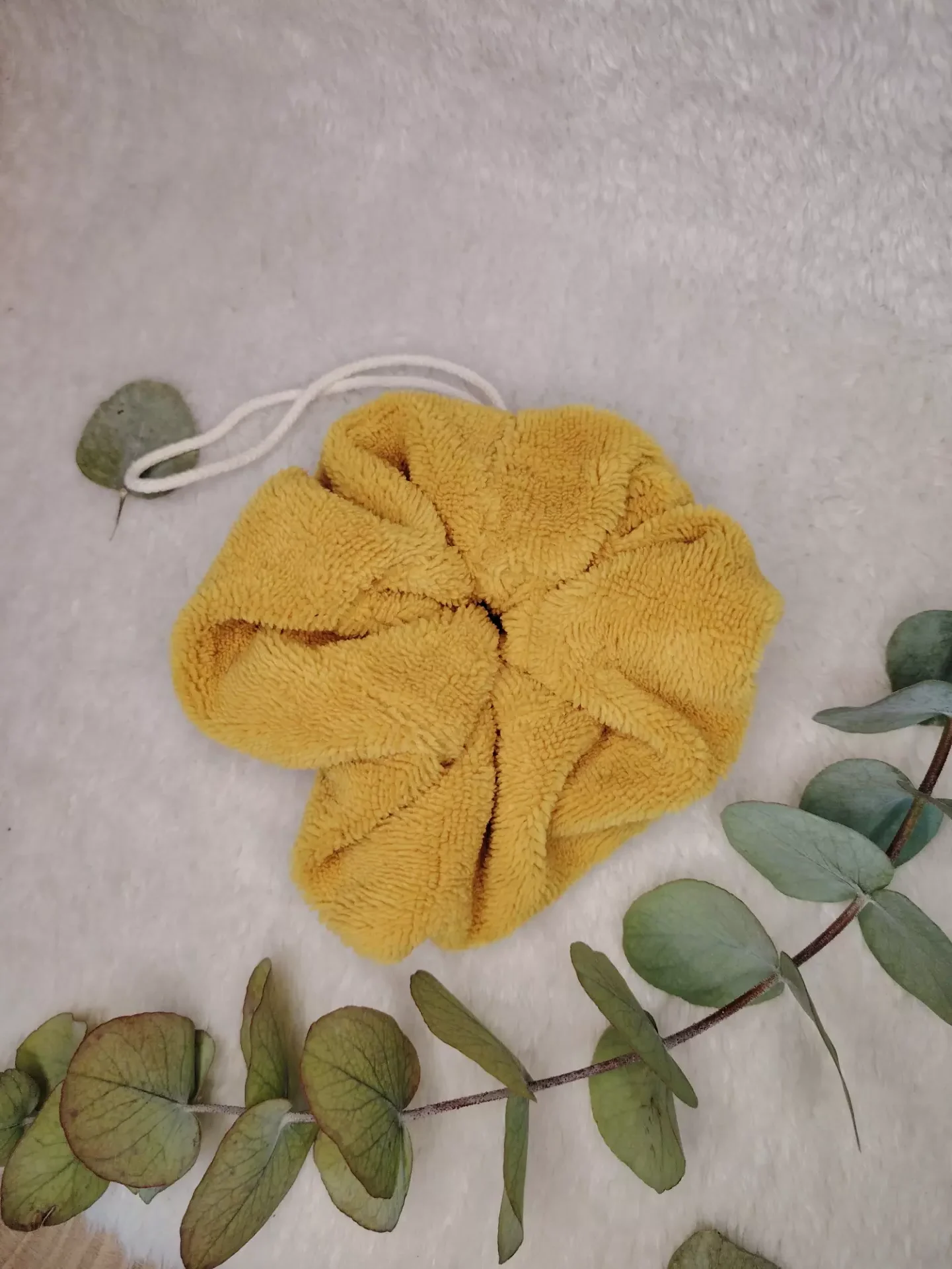 Fleur de douche moutarde Quintessence
